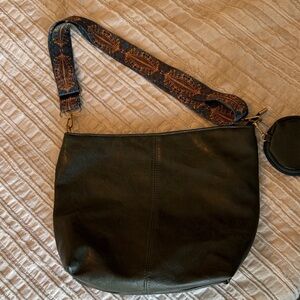 NWOT faux Green Leather Shoulder/crossbody Bag with Patterned Strap